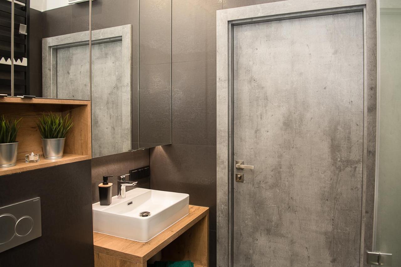 Wola Loft Apartment Varşovia Exterior foto